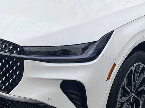 New 2026 Lincoln Nautilus Reserve image 4