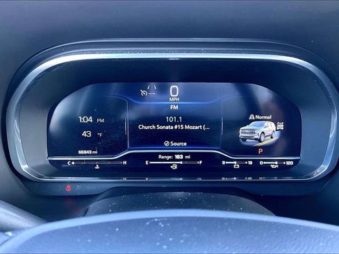 Used 2023 Chevrolet Tahoe LT w/ Luxury Package image 27