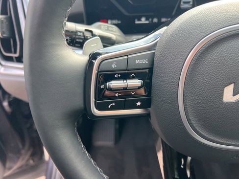 Certified 2025 Kia Sorento SX Prestige image 15