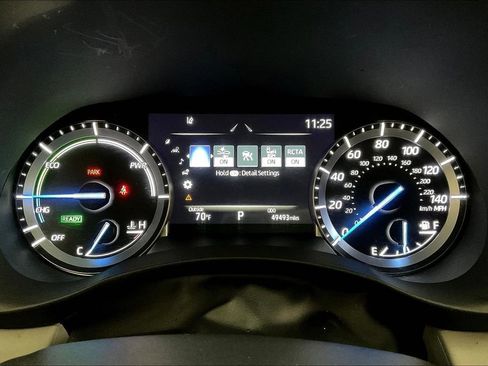 Used 2021 Toyota Highlander XLE image 22