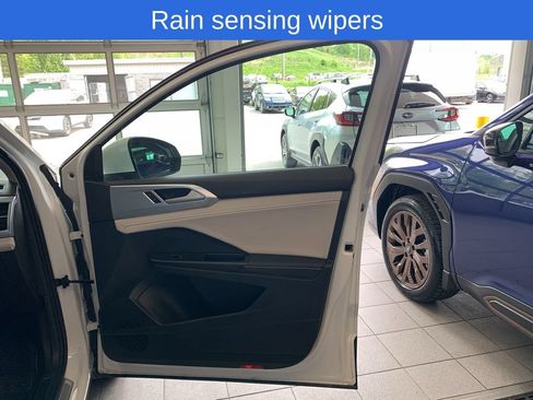 Used 2025 Volkswagen Taos SE AWD/4WD image 20