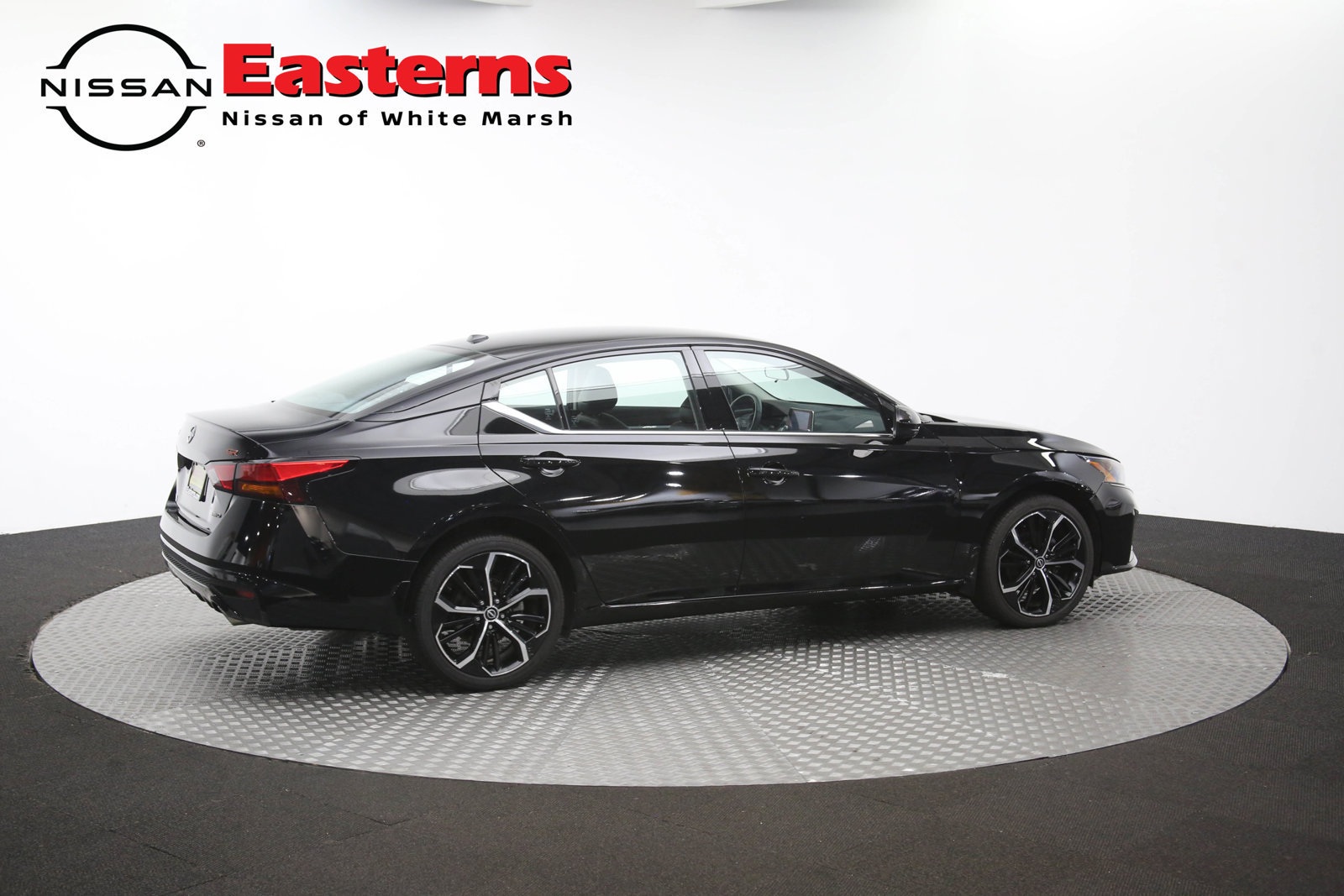 Used 2025 Nissan Altima 2.5 SR AWD/4WD image 42