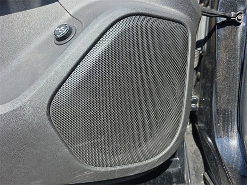 Used 2021 GMC Acadia SLE w/ Driver Convenience Package image 19