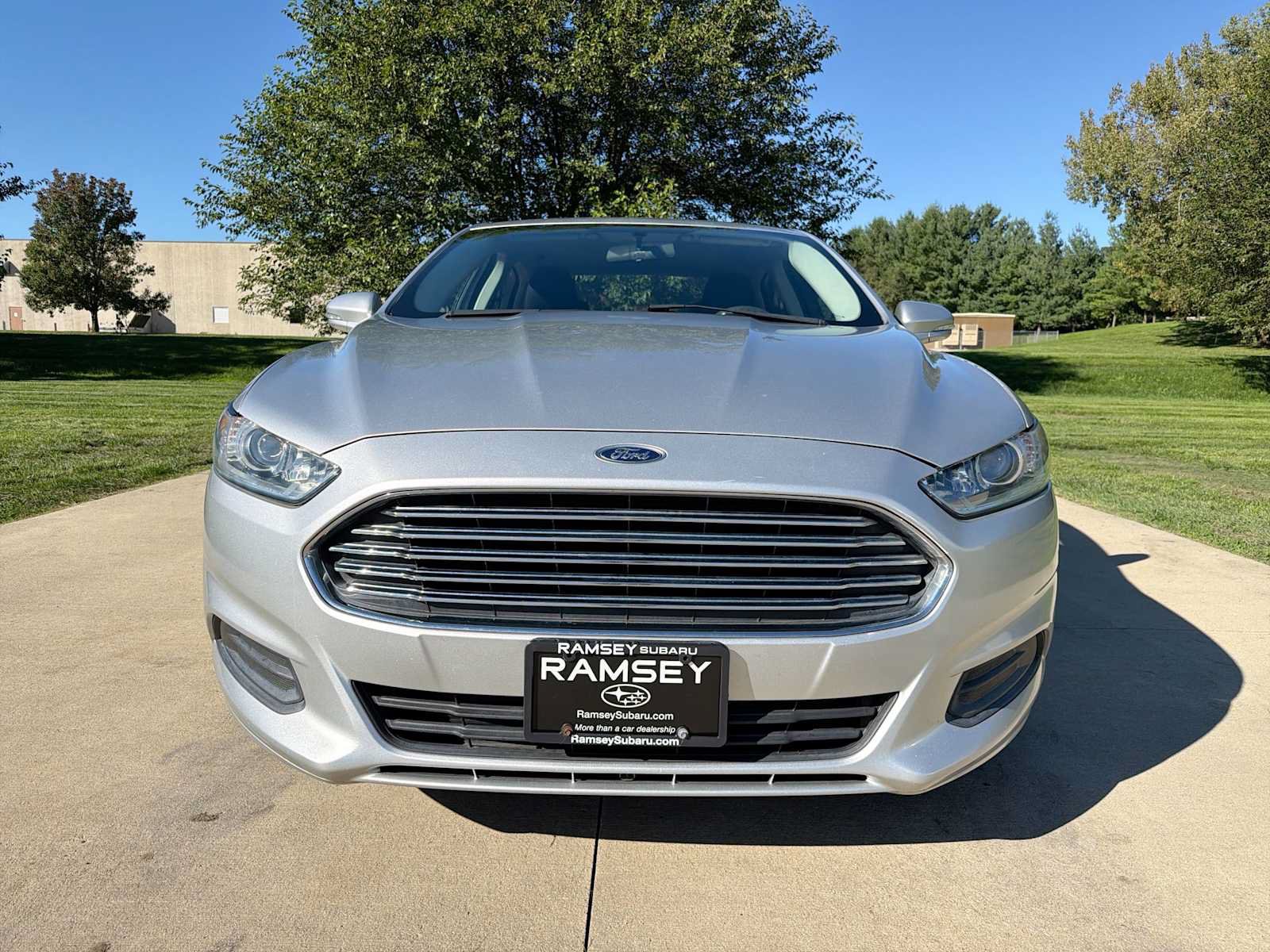 Used 2015 Ford Fusion SE FWD image 9