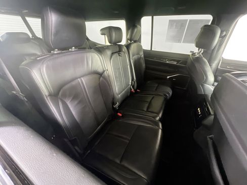 Used 2022 Jeep Wagoneer Series III image 27