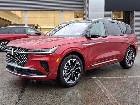 Certified 2024 Lincoln Nautilus Reserve w/ Equipment Group 202A image 3