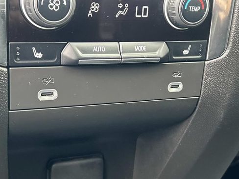 Used 2023 Chevrolet Suburban High Country AWD/4WD image 23