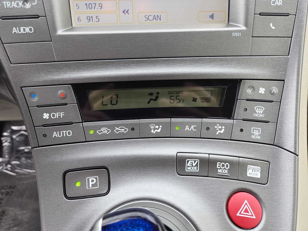Used 2013 Toyota Prius Two FWD image 23