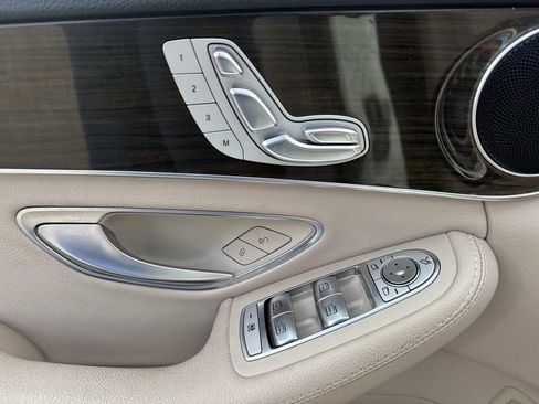 Used 2019 Mercedes-Benz C 300 Sedan image 20