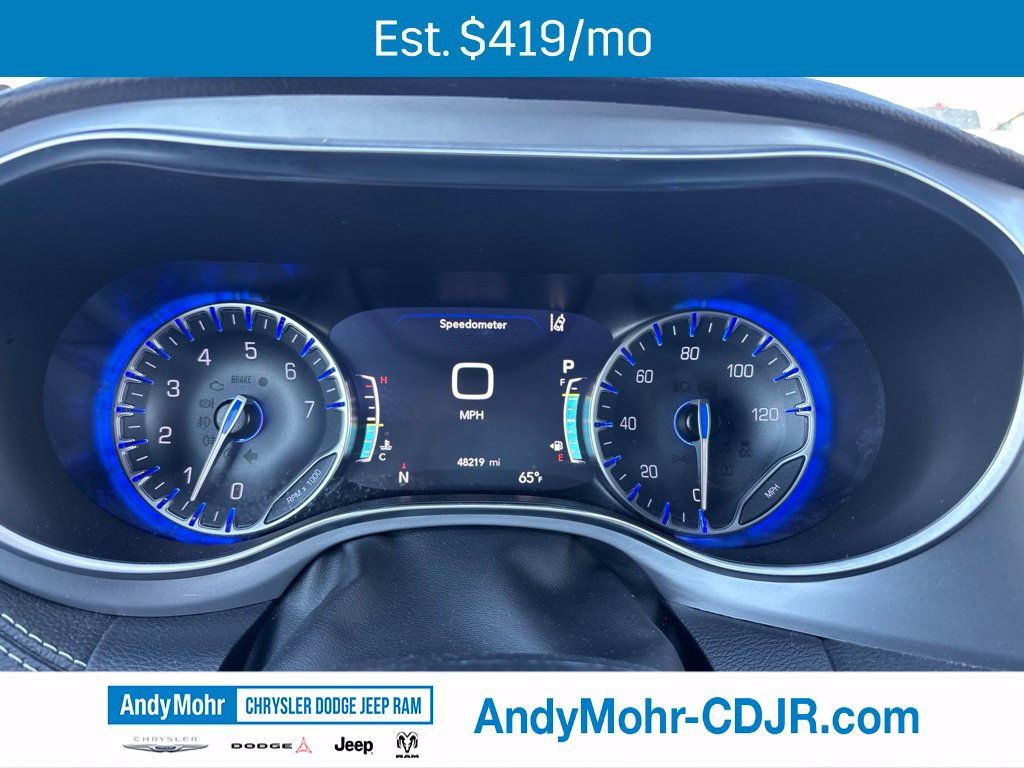 Used 2025 Chrysler Pacifica Limited FWD image 9