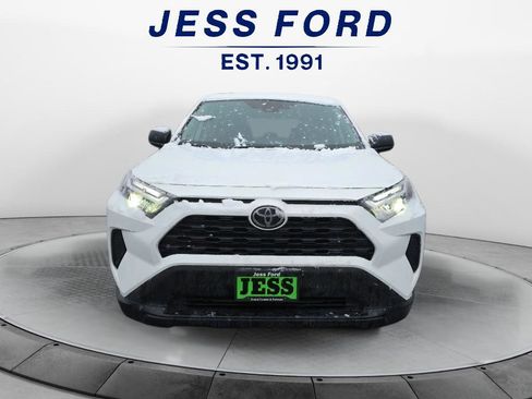 Used 2024 Toyota RAV4 LE image 8