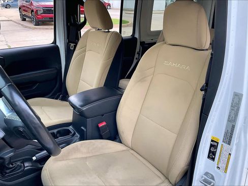 Used 2021 Jeep Wrangler Unlimited Sahara image 9