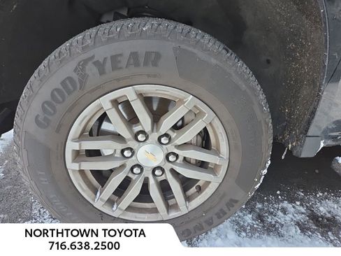 Used 2023 Chevrolet Colorado LT w/ LT Convenience Package II image 13