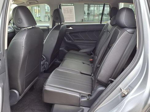 Used 2024 Volkswagen Tiguan SE FWD image 14