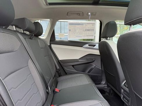 New 2026 Volkswagen Taos SE AWD/4WD image 5