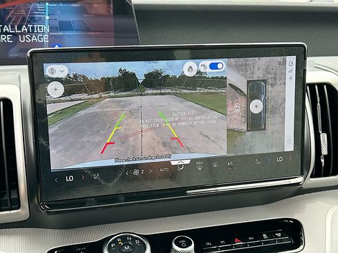 New 2026 Ford Expedition Active RWD image 9