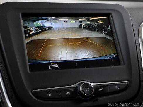 Used 2019 Chevrolet Equinox LT FWD image 21