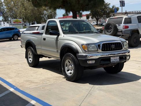 Used 2004 Toyota Tacoma PreRunner RWD image 5