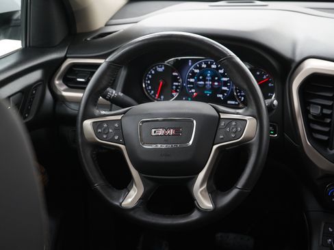 Used 2017 GMC Acadia Denali w/ Technology Package AWD/4WD image 16