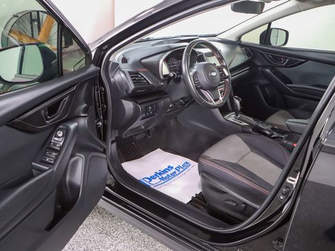 Used 2021 Subaru Crosstrek 2.0i Premium w/ Moonroof Package image 3