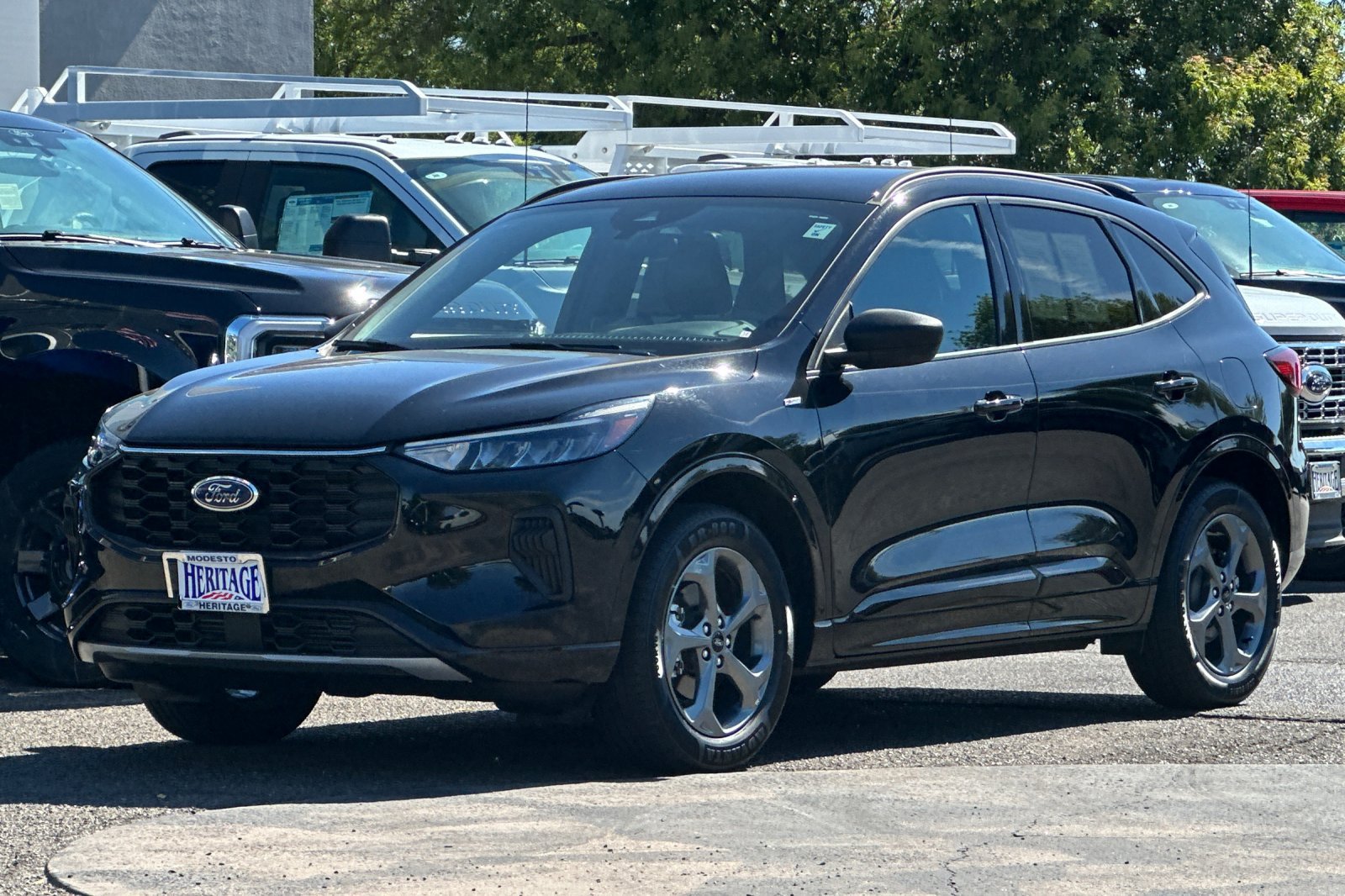 Used 2024 Ford Escape ST-Line AWD/4WD image 8