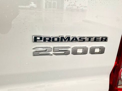 Used 2025 RAM ProMaster 2500 w/ Convenience Group FWD image 11