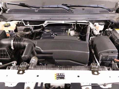 Used 2022 Chevrolet Colorado LT w/ Fleet Safety Package image 18