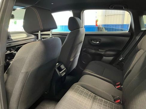Used 2025 Honda HR-V Sport image 17
