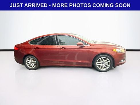 Used 2014 Ford Fusion SE w/ Equipment Group 202A image 8