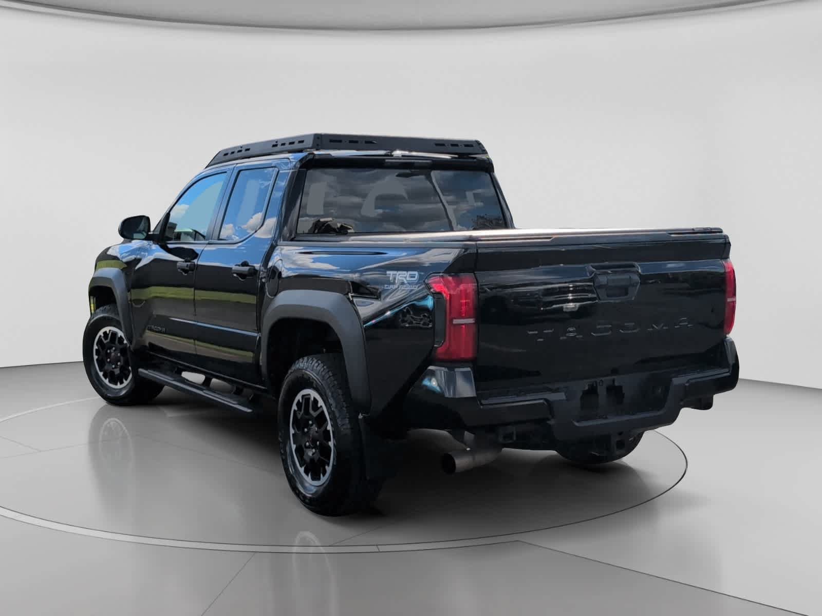 Used 2024 Toyota Tacoma TRD Off-Road AWD/4WD image 4