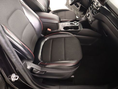 Used 2025 Ford Escape ST-Line image 12