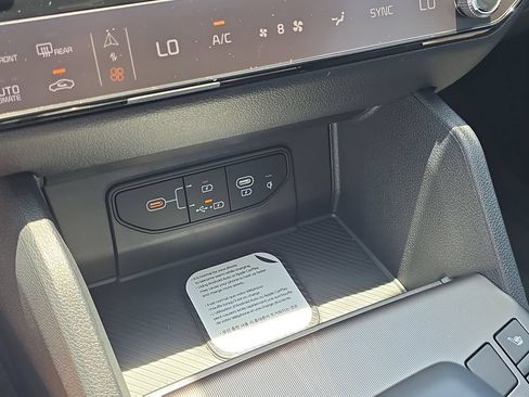 New 2026 Kia Sportage SX FWD image 27