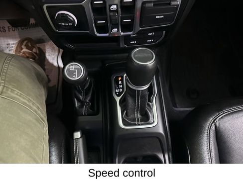 Used 2020 Jeep Gladiator Overland image 42