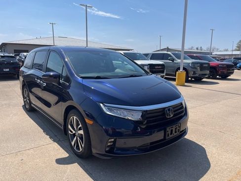Used 2022 Honda Odyssey Touring image 3