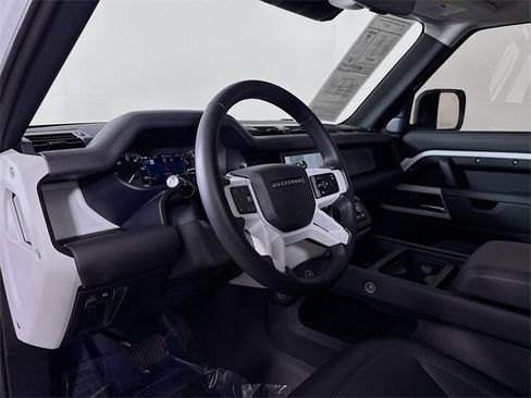 Certified 2023 Land Rover Defender 110 SE image 9