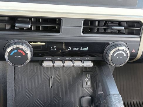 Used 2024 Toyota Tacoma TRD Sport AWD/4WD image 29