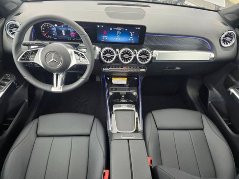 New 2026 Mercedes-Benz GLB 250 4MATIC image 17
