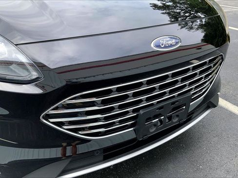Used 2021 Ford Escape Titanium w/ Titanium Elite Package AWD/4WD image 30