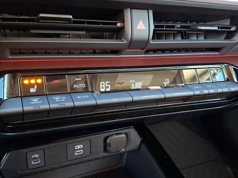 Used 2024 Toyota Prius Prime XSE image 16