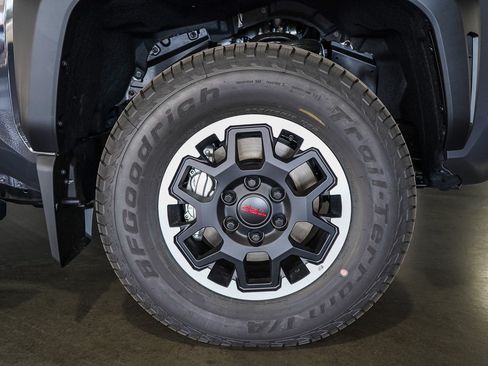 New 2026 Toyota Tacoma TRD Off-Road AWD/4WD image 10