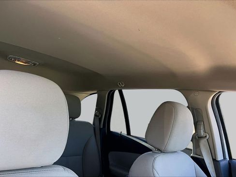 Used 2013 Ford Edge SE FWD image 9