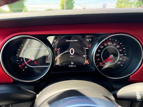 Used 2021 Jeep Wrangler Unlimited Rubicon AWD/4WD image 26