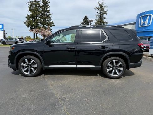 Used 2025 Honda Pilot Elite image 6