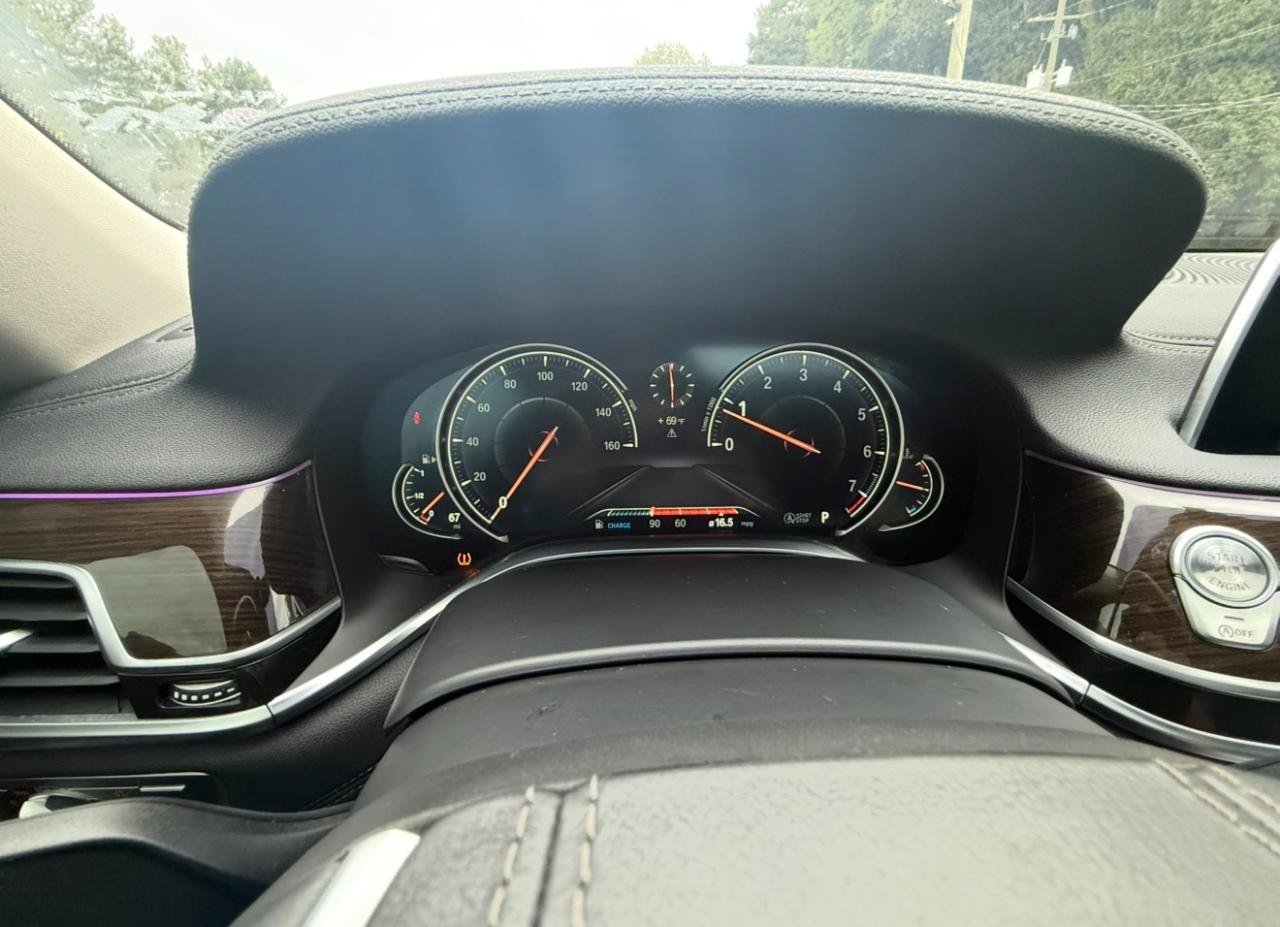 Used 2016 BMW 740i RWD image 17