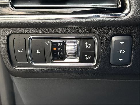 Used 2024 Lincoln Navigator L 4WD image 17