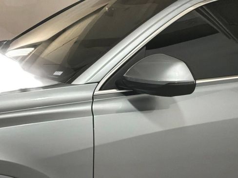 Used 2025 Audi Q8 Premium w/ Convenience Package AWD/4WD image 22