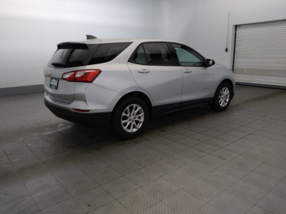Used 2019 Chevrolet Equinox LS w/ LS Convenience Package FWD image 10