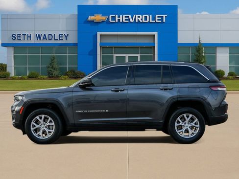 Used 2022 Jeep Grand Cherokee Limited AWD/4WD image 4
