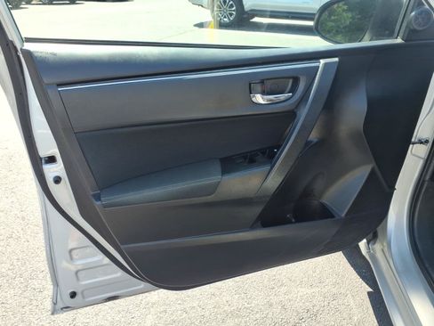 Used 2017 Toyota Corolla LE FWD image 15