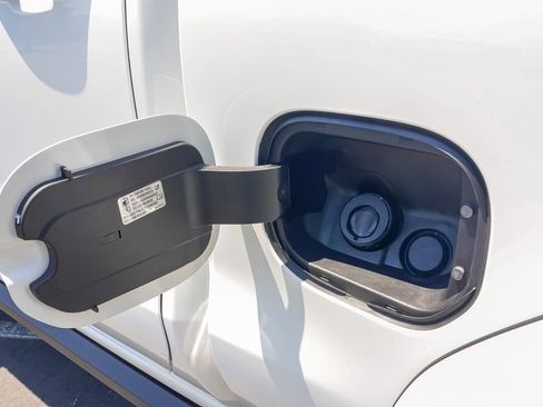 New 2025 GMC Sierra 1500 AT4 w/ AT4 Premium Package image 11